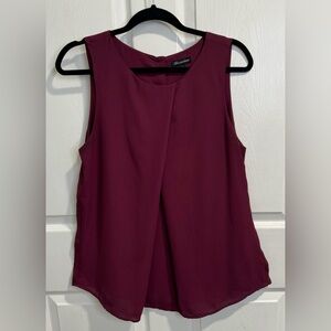 Shinestar Burgundy Sleeveless A-Line Blouse. Size L. Back Button Down, lined.